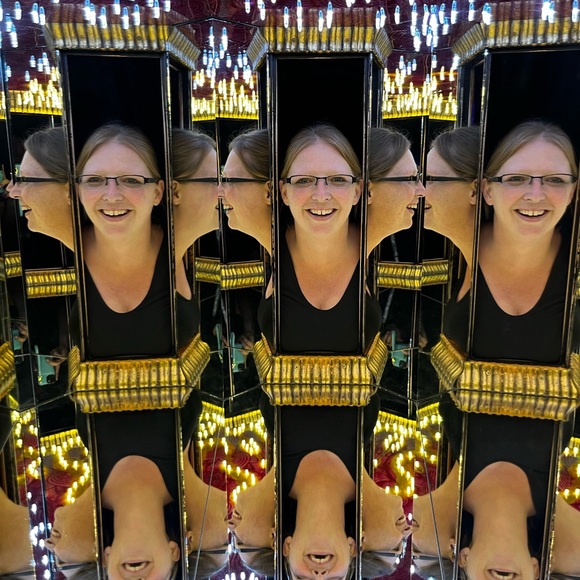 Meet your Posher, Andie - Picture 1 of 1